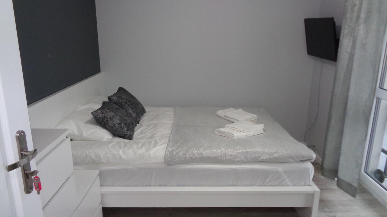 Pokoje Zachodnia 2F Apartment Бялисток Екстериор снимка